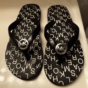 Michael Kors Flip flops thong sandals